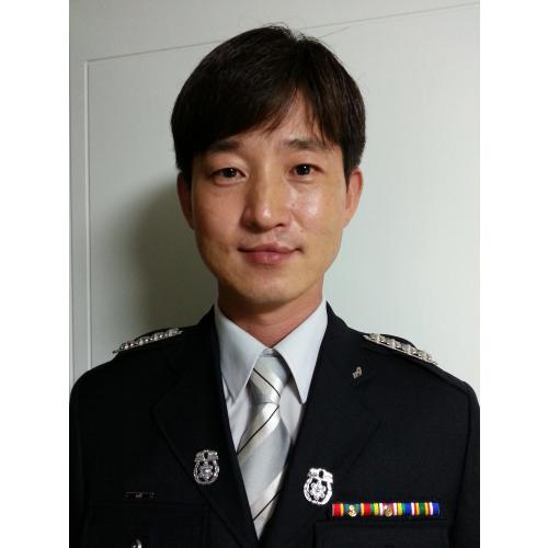 신학균